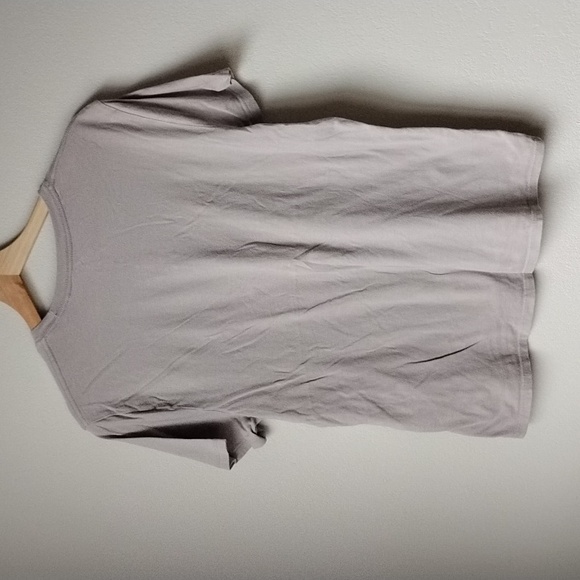 Guess Men's Tan Short Sleeve Tee - Picture 7 of 15